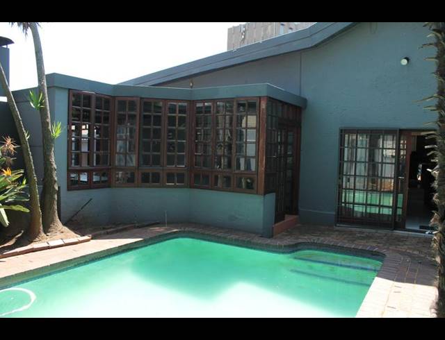 4 BEDROOM HOUSE FOR SALE IN KENSINGTON